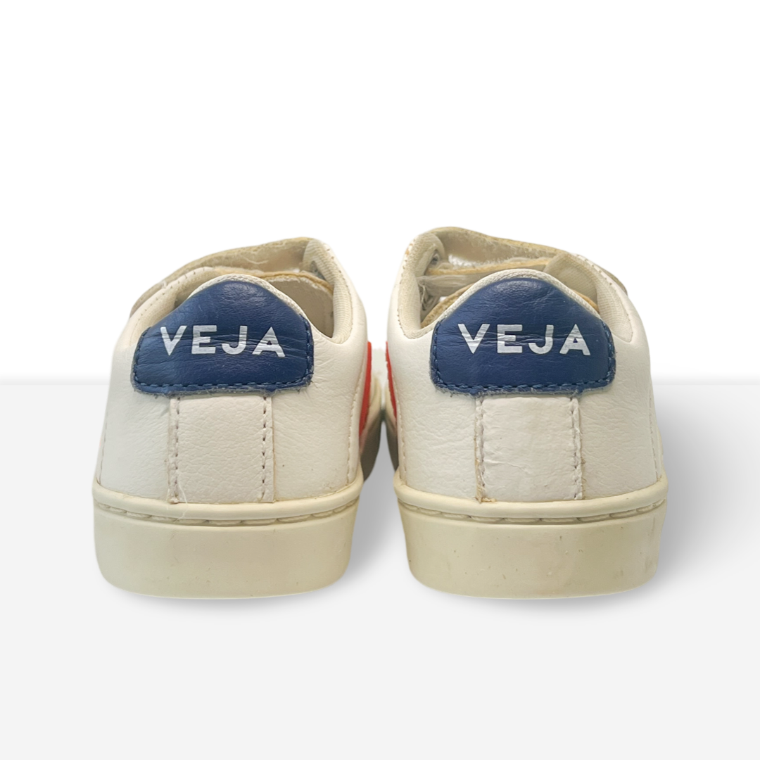 Veja Sneakers - US 8.5c