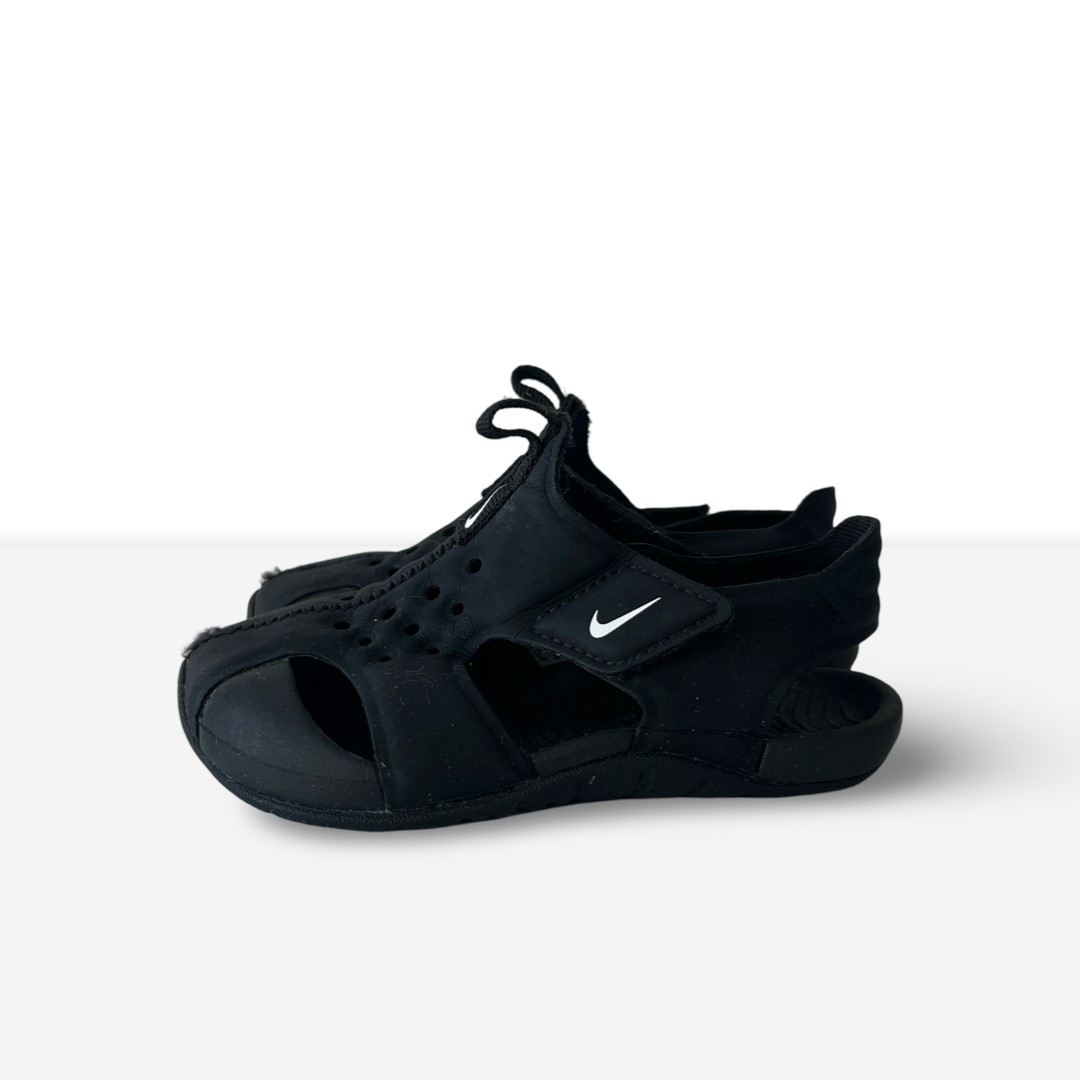 Nike Sandals - US 6c